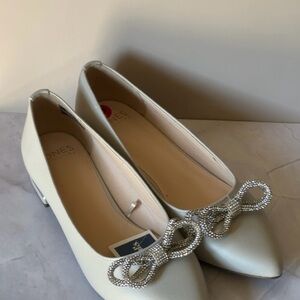 Jones New York Cream Flats with Bow Accent